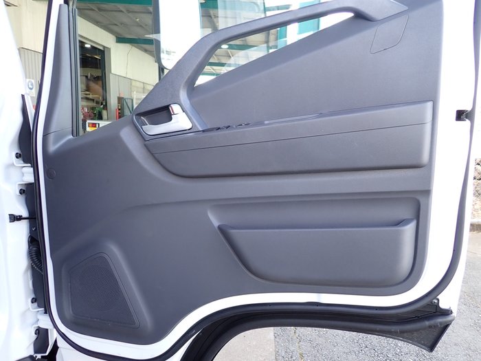 2025 HYUNDAI EX8 ELWB WHITE