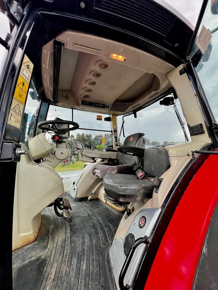2014 Massey Ferguson Mf8670