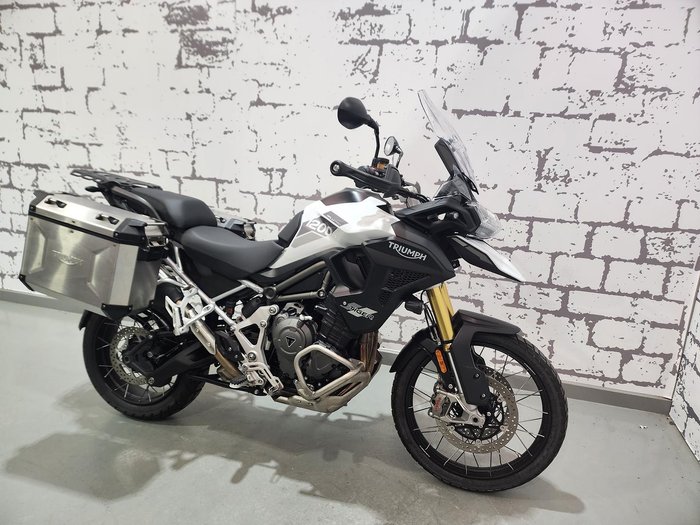 2023 Triumph Tiger 1200 Rally Pro Tiger White