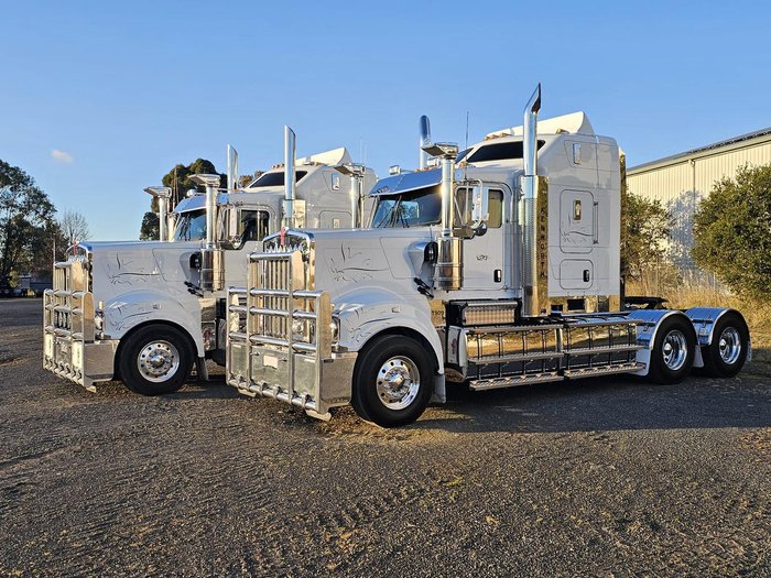 2025 Kenworth T909