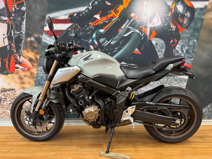2021 Honda CB650R GREY