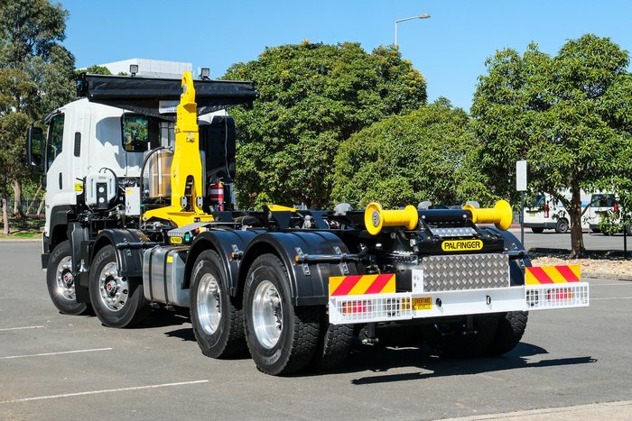 2025 Isuzu F Series FYJ300-350