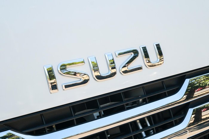 2025 Isuzu F Series FYJ300-350 White