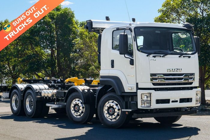 2025 Isuzu F Series FYJ300-350 White