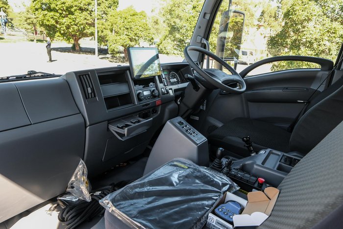 2025 Isuzu F Series FYJ300-350 White