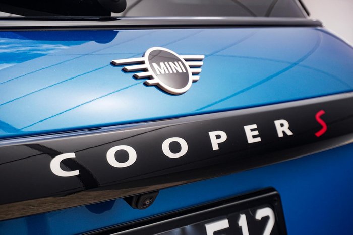 2025 MINI Cooper S Favoured