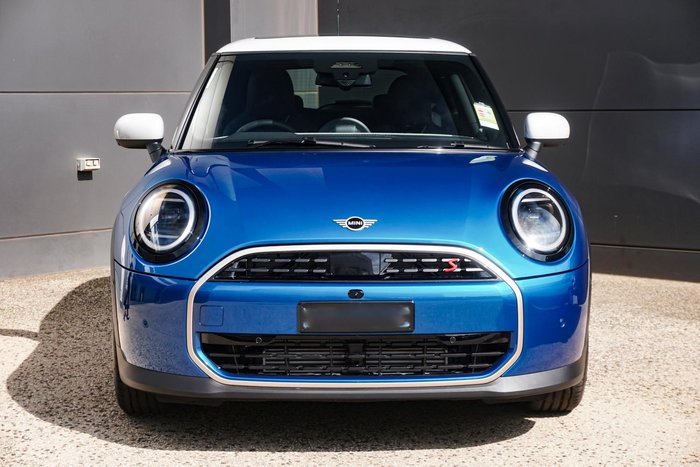 2025 MINI Cooper S Favoured