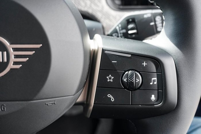 2025 MINI Cooper S Favoured