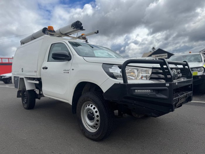2020 Toyota Hilux SR
