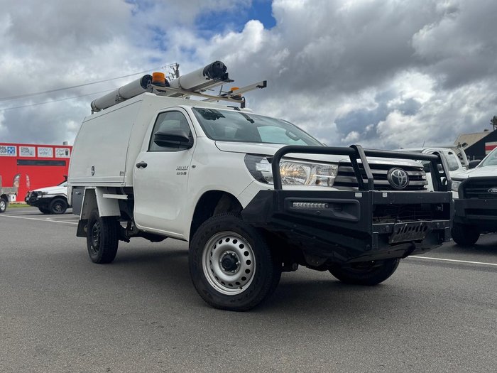 2020 Toyota Hilux SR