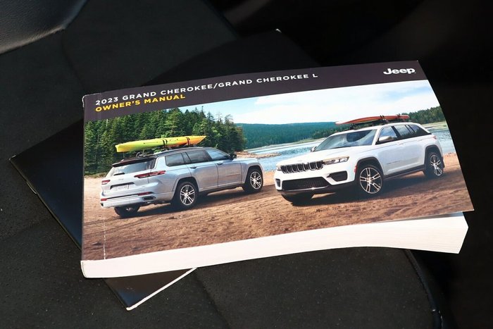 2023 Jeep Grand Cherokee Night Eagle