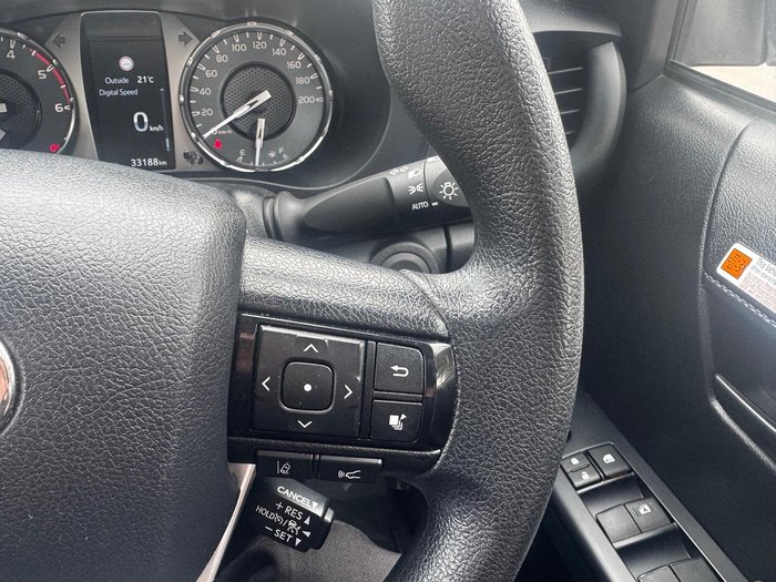 2023 Toyota Hilux SR