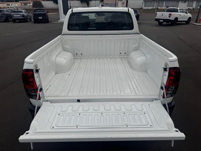 2023 Toyota Hilux SR