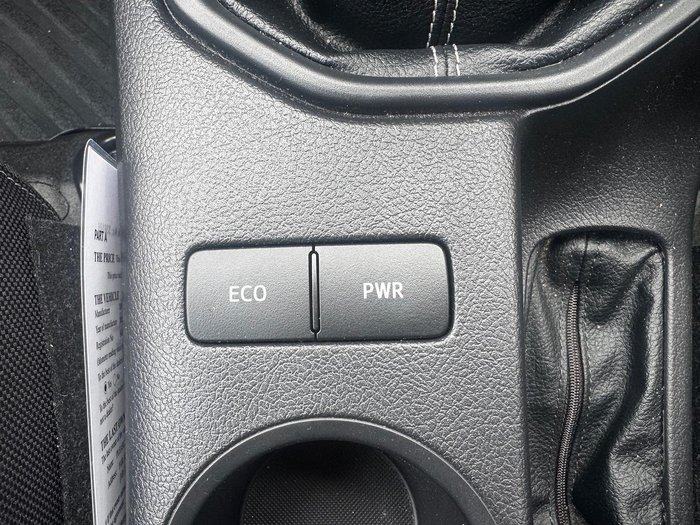 2023 Toyota Hilux SR