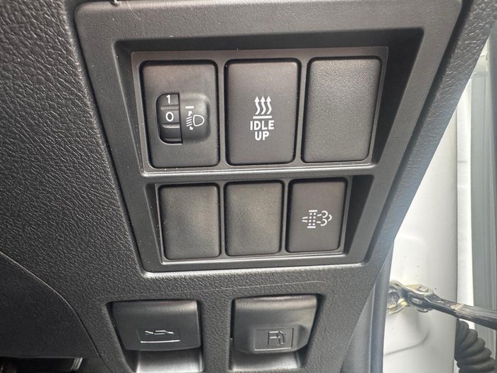 2023 Toyota Hilux SR