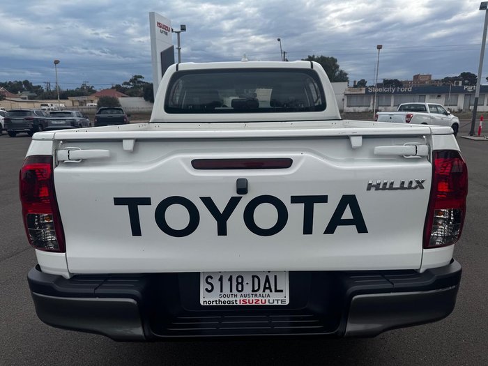 2023 Toyota Hilux SR