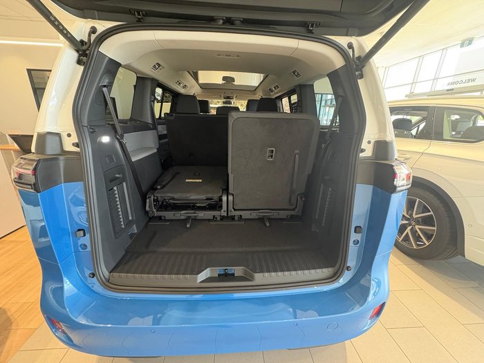 2025 Volkswagen ID. Buzz Pro BEV560