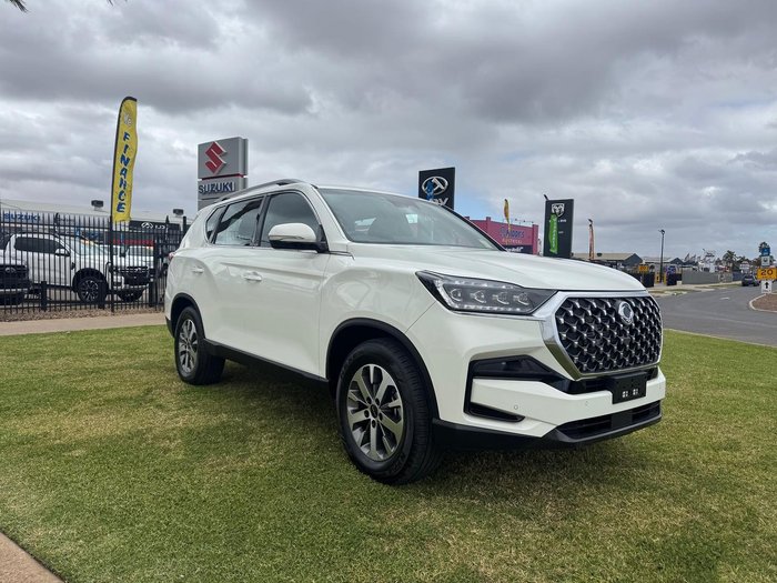 2025 KGM Rexton