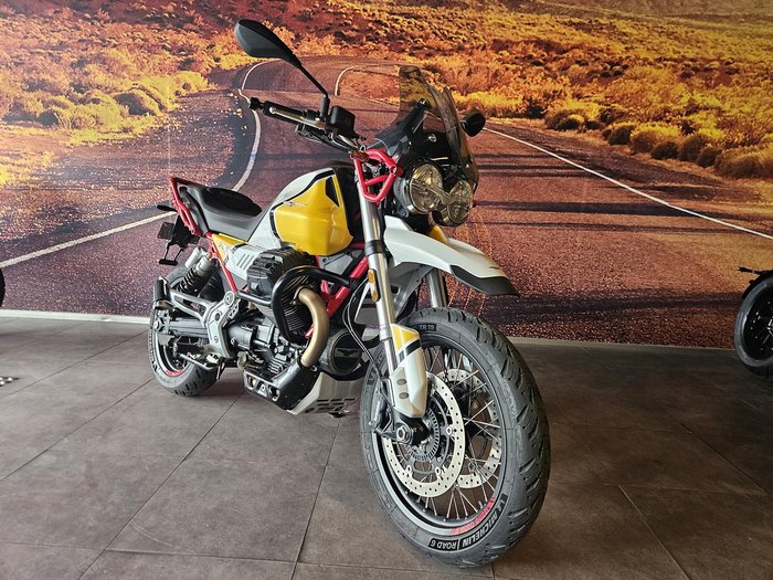 2021 Moto Guzzi V85 TT Evocative V85
