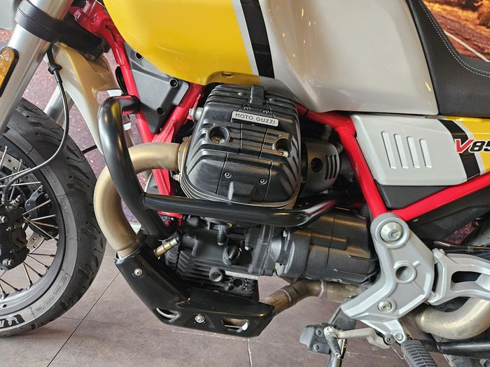 2021 Moto Guzzi V85 TT Evocative V85