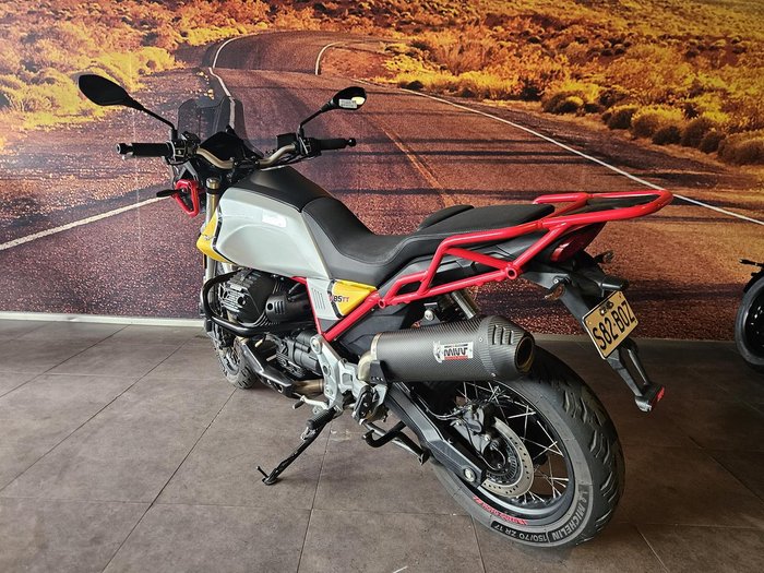2021 Moto Guzzi V85 TT Evocative V85