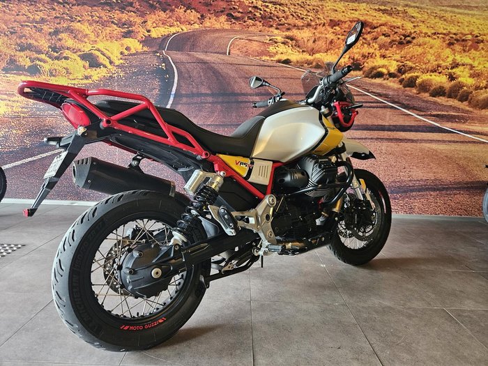 2021 Moto Guzzi V85 TT Evocative V85