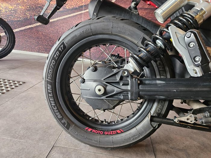 2021 Moto Guzzi V85 TT Evocative V85