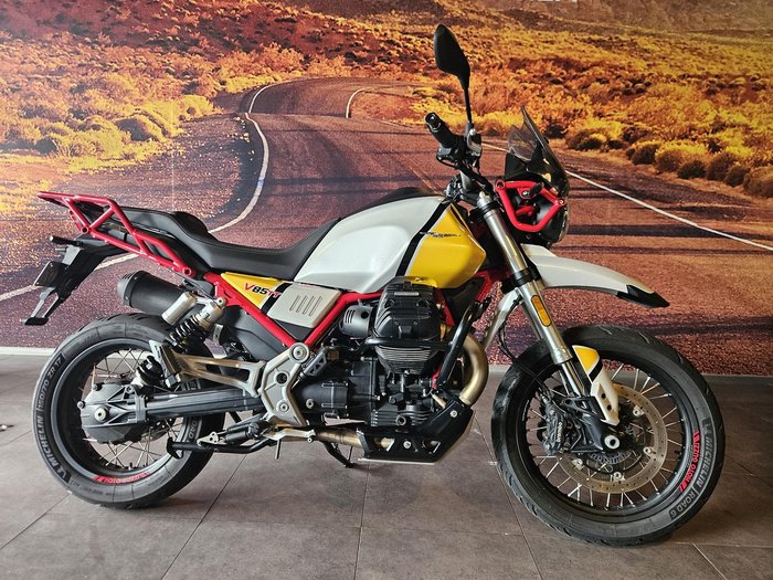 2021 Moto Guzzi V85 TT Evocative V85