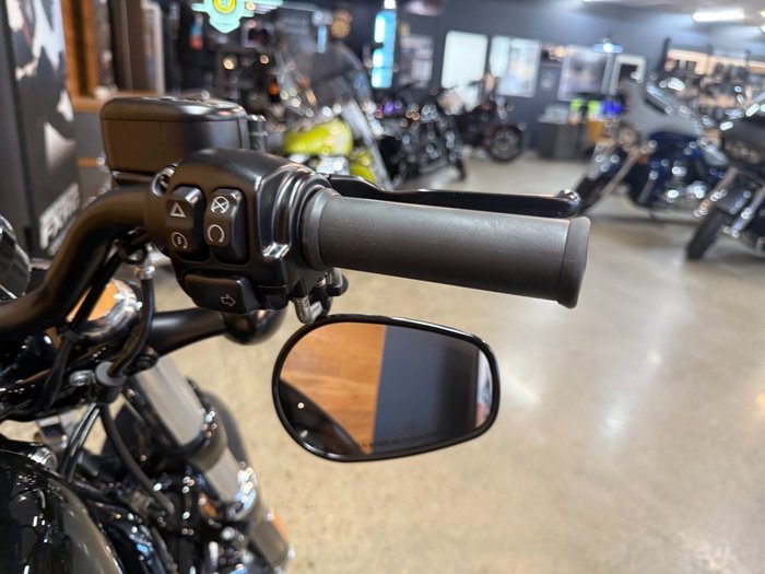 2015 Harley-davidson XL1200C 1200 CUSTOM Black