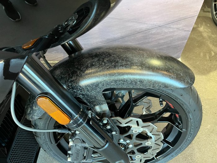 2024 Harley-davidson FLTRXSTSE CVO RD GLIDE ST 121 RAVEN METALLIC