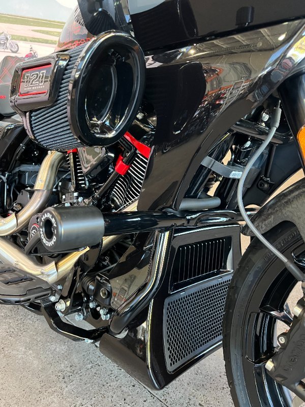 2024 Harley-davidson FLTRXSTSE CVO RD GLIDE ST 121 RAVEN METALLIC