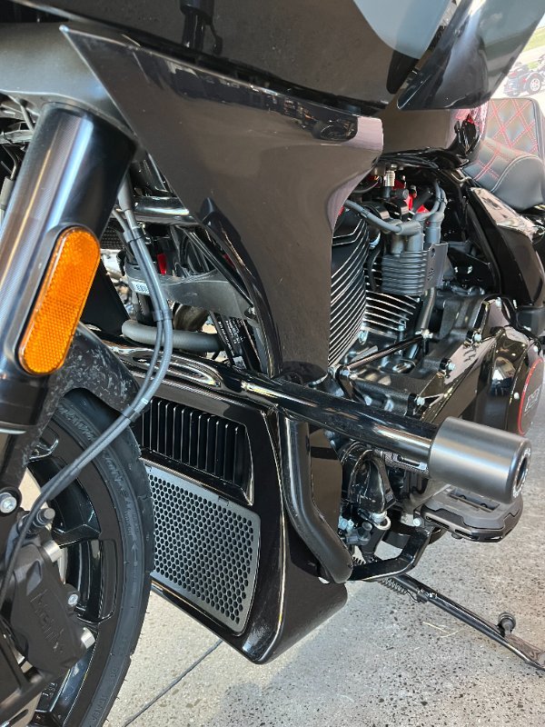 2024 Harley-davidson FLTRXSTSE CVO RD GLIDE ST 121 RAVEN METALLIC