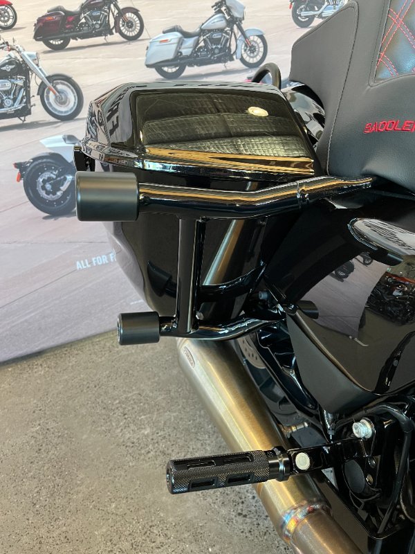 2024 Harley-davidson FLTRXSTSE CVO RD GLIDE ST 121 RAVEN METALLIC