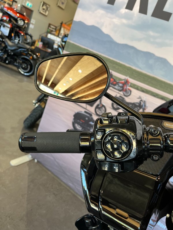 2024 Harley-davidson FLTRXSTSE CVO RD GLIDE ST 121 RAVEN METALLIC