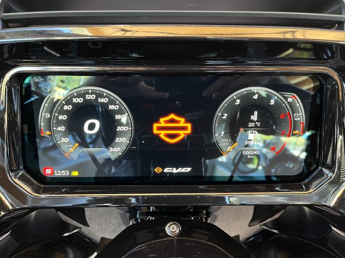 2024 Harley-davidson FLTRXSTSE CVO RD GLIDE ST 121 RAVEN METALLIC