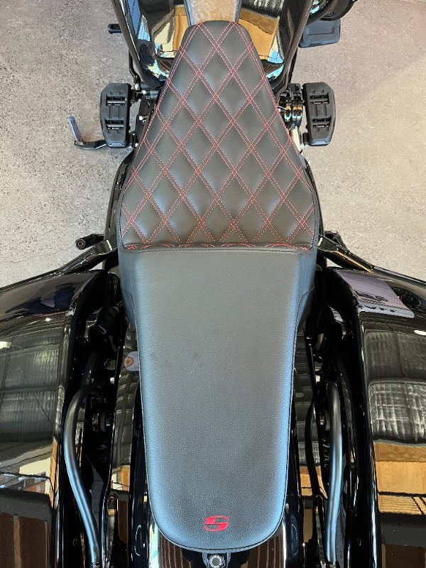 2024 Harley-davidson FLTRXSTSE CVO RD GLIDE ST 121 RAVEN METALLIC
