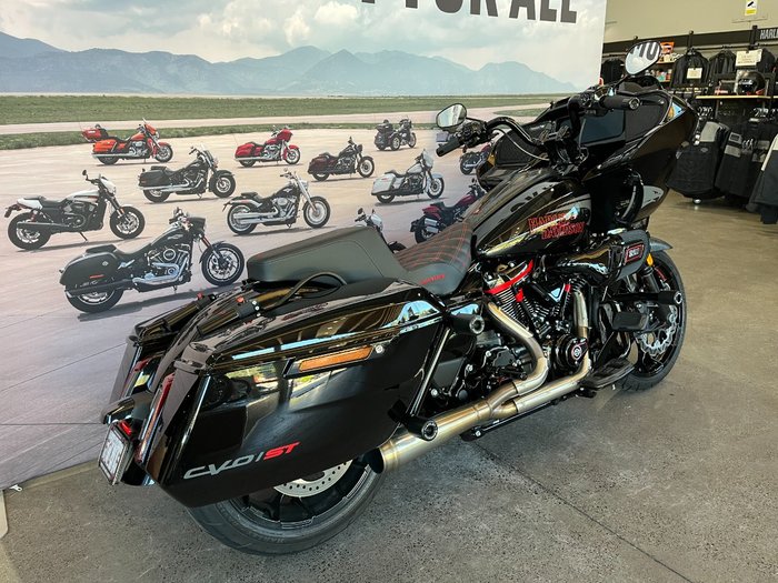 2024 Harley-davidson FLTRXSTSE CVO RD GLIDE ST 121 RAVEN METALLIC
