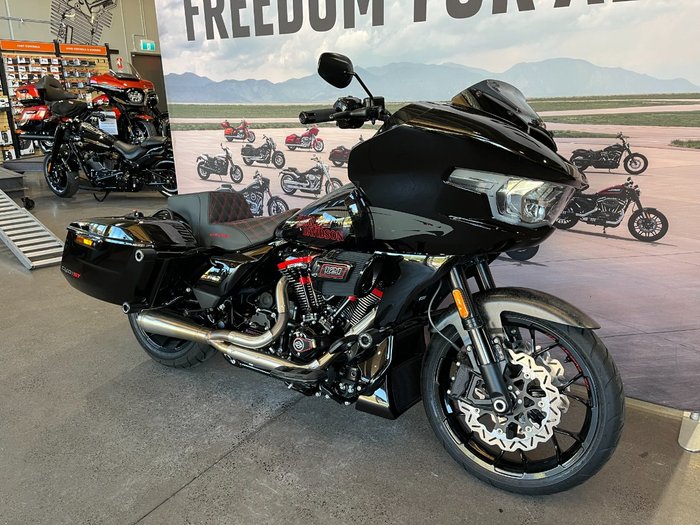 2024 Harley-davidson FLTRXSTSE CVO RD GLIDE ST 121 RAVEN METALLIC