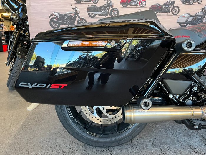 2024 Harley-davidson FLTRXSTSE CVO RD GLIDE ST 121 RAVEN METALLIC
