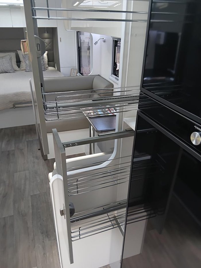 2025 Red Centre Kimberley 21 Type B (was $121,990 now $116,990)