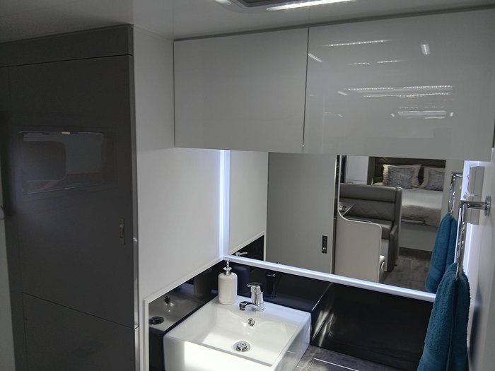 2025 Red Centre Kimberley 21 Type B (was $121,990 now $116,990)