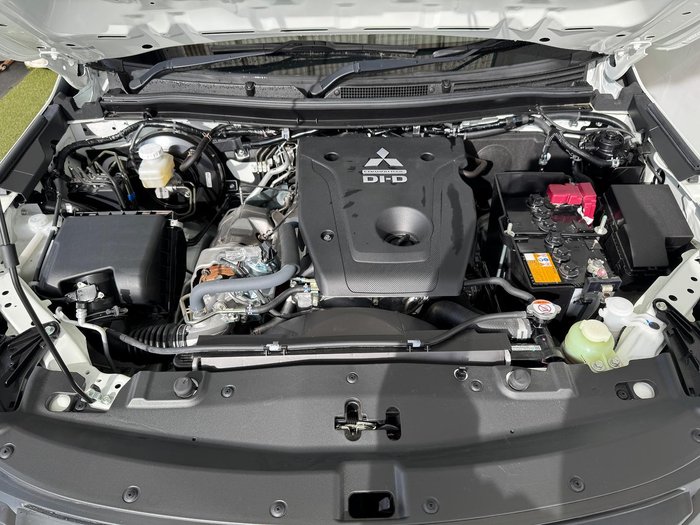 2024 Mitsubishi Triton GLX