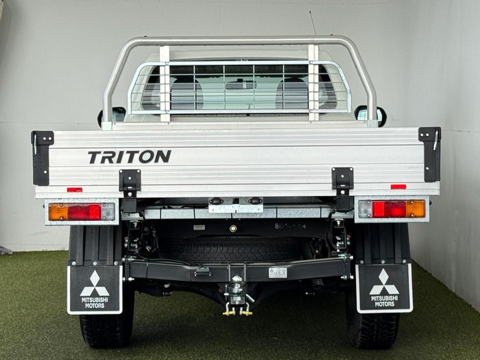 2024 Mitsubishi Triton GLX