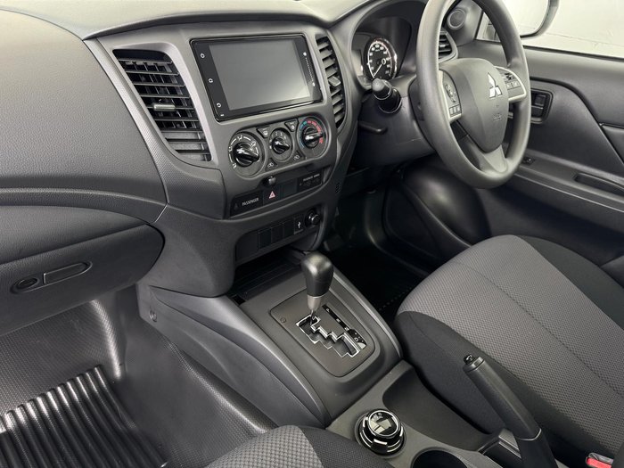 2024 Mitsubishi Triton GLX