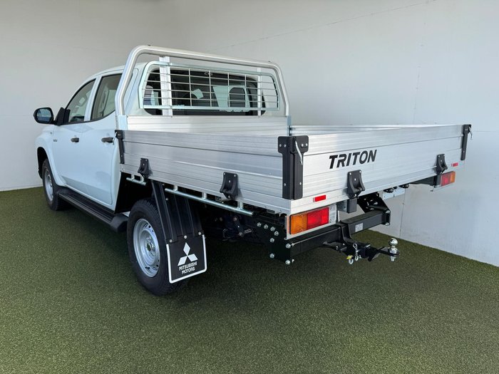 2024 Mitsubishi Triton GLX