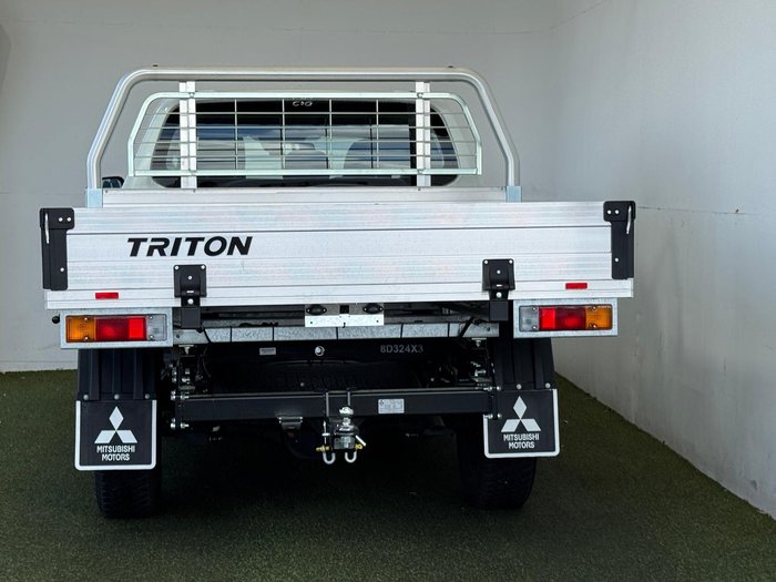 2024 Mitsubishi Triton GLX