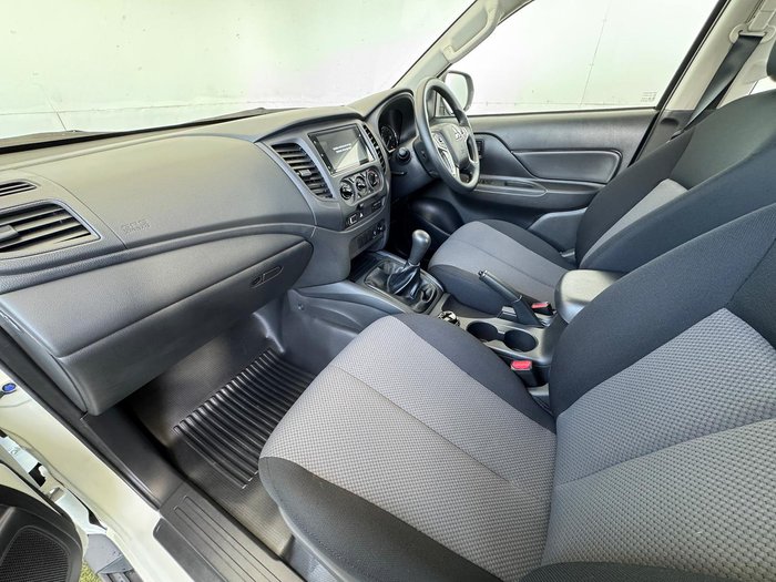 2024 Mitsubishi Triton GLX