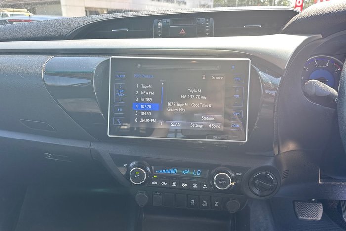 2018 Toyota Hilux SR5