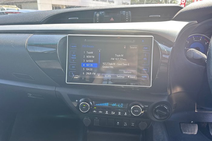 2018 Toyota Hilux SR5