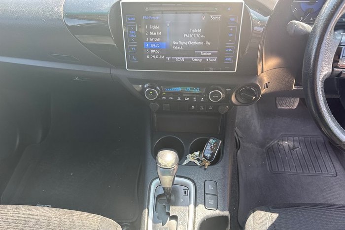 2018 Toyota Hilux SR5